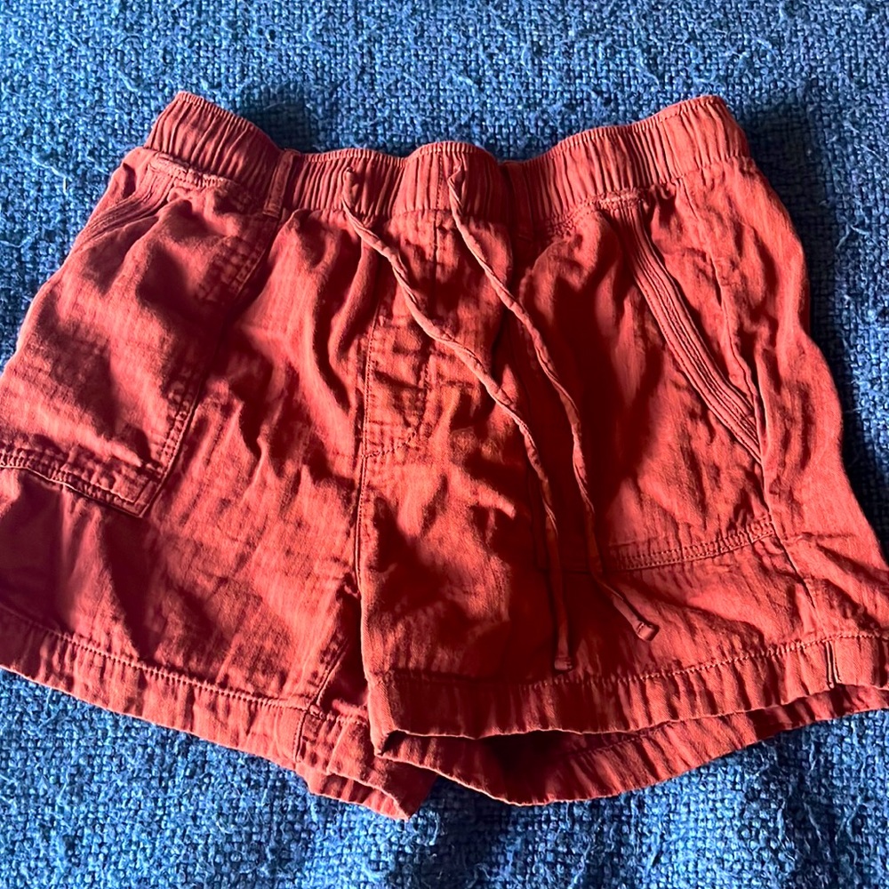 very very comfortable and cute burnt orange shorts